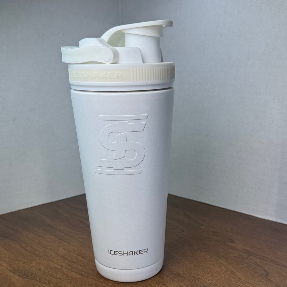 IceShaker 26 oz Insulated Flex Bottle Tumbler All White
